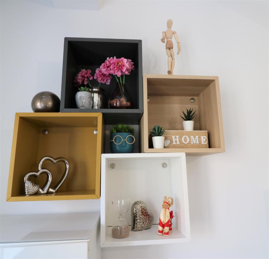 Lovely City Center Apartment - Free Minibar Bucarest Exterior foto