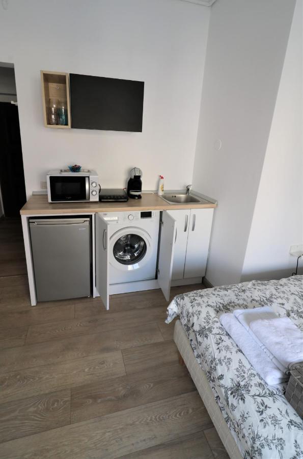 Lovely City Center Apartment - Free Minibar Bucarest Exterior foto